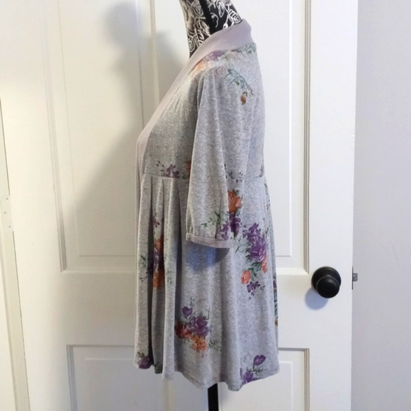 🌸Anthropologie🌸 - Gray Floral Open Front S/S Cardigan Sweater - Picture 7 of 14